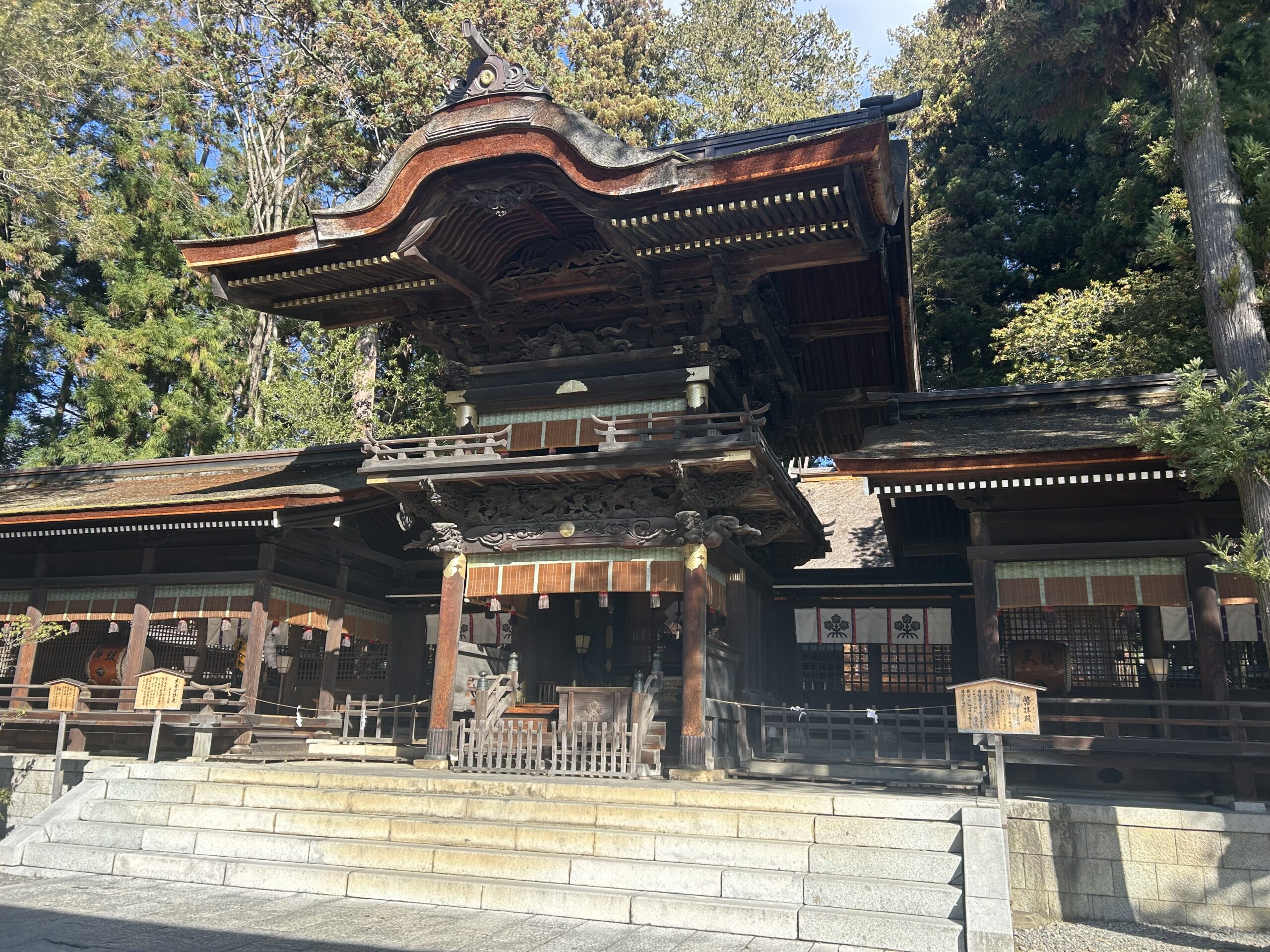 諏訪大社・下社秋宮