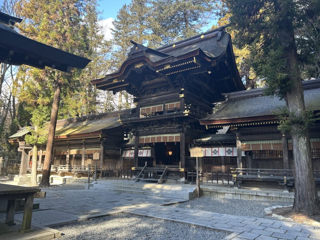 下社春宮の拝殿