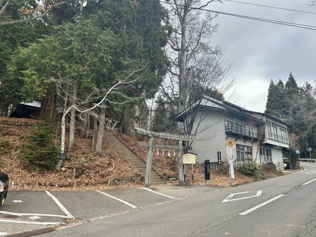 火之御子社正面駐車場