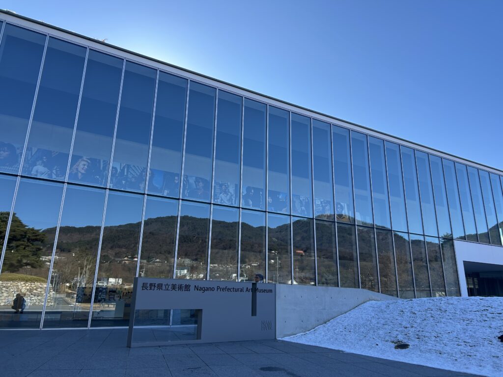 善光寺徒歩１分の長野県立美術館