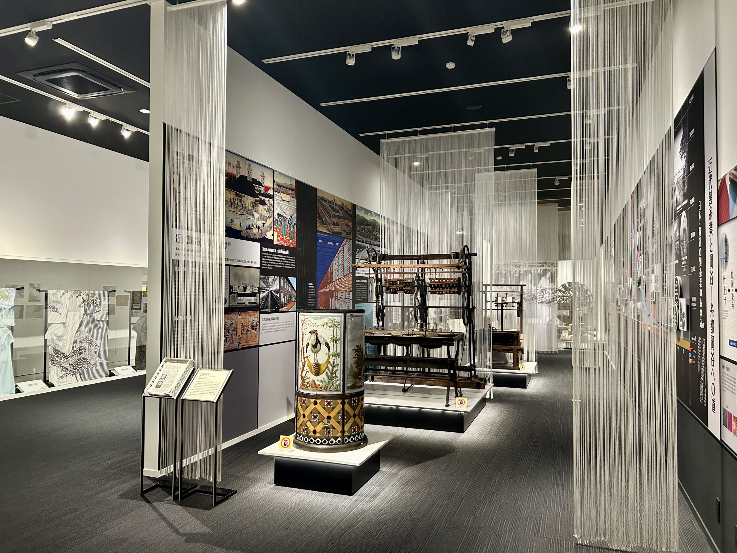 シルクファクト岡谷の館内