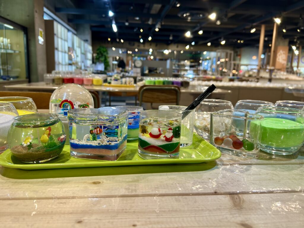 制作したガラスキャンドル作品は持ち帰りができるのも魅力