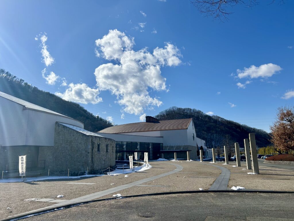 長野県立歴史館の外観