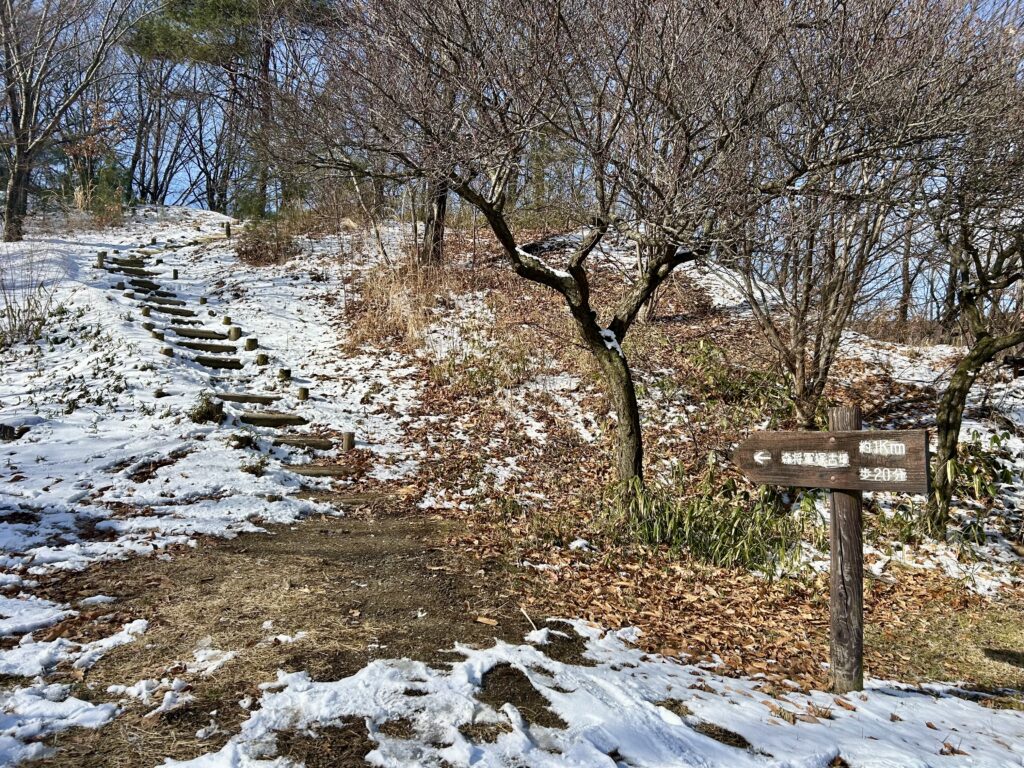 天気が良ければ徒歩でハイキングを楽しむのがオススメ
