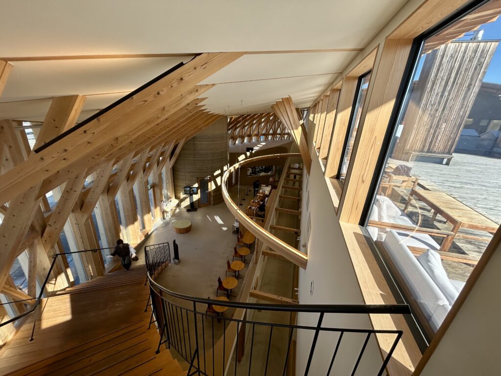 おやきファームの館内